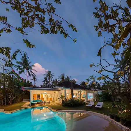 Secret Haven Cozy 3 Bedroom Private Pool Villa Gili Trawangan Exterior photo