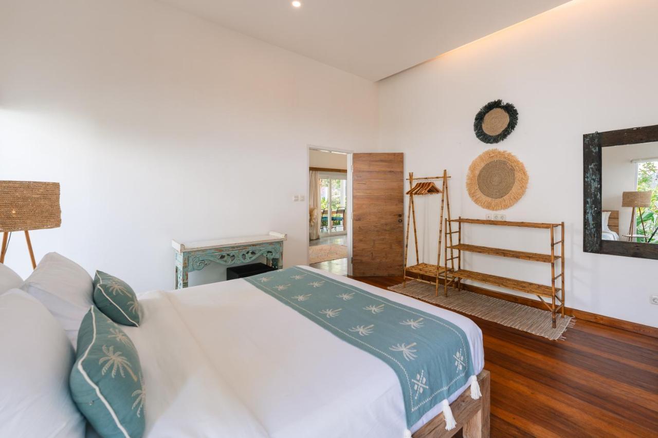 Secret Haven Cozy 3 Bedroom Private Pool Villa Gili Trawangan